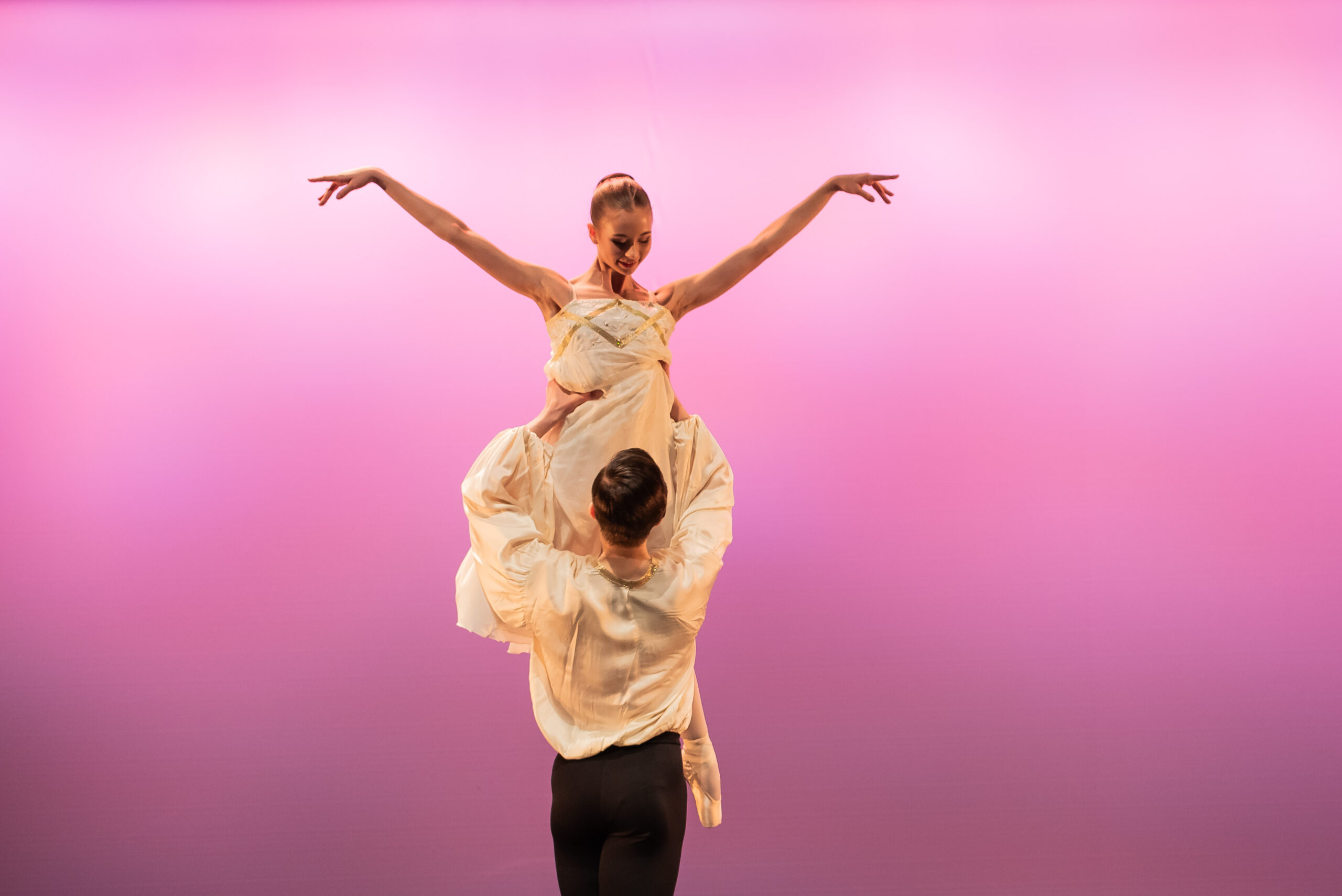 Tanssien kohti talvea 2025